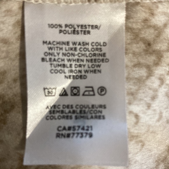 Ann Taylor Size XS snake print light brown 3/4 sleeves blouse. 100% polyester. - Picture 9 of 10